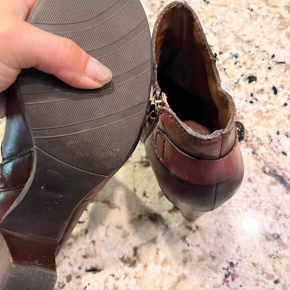 Nicole Brown Leather Almond Toe Heeled Booties Womens Size 6 Western Classic - Picture 4 of 7